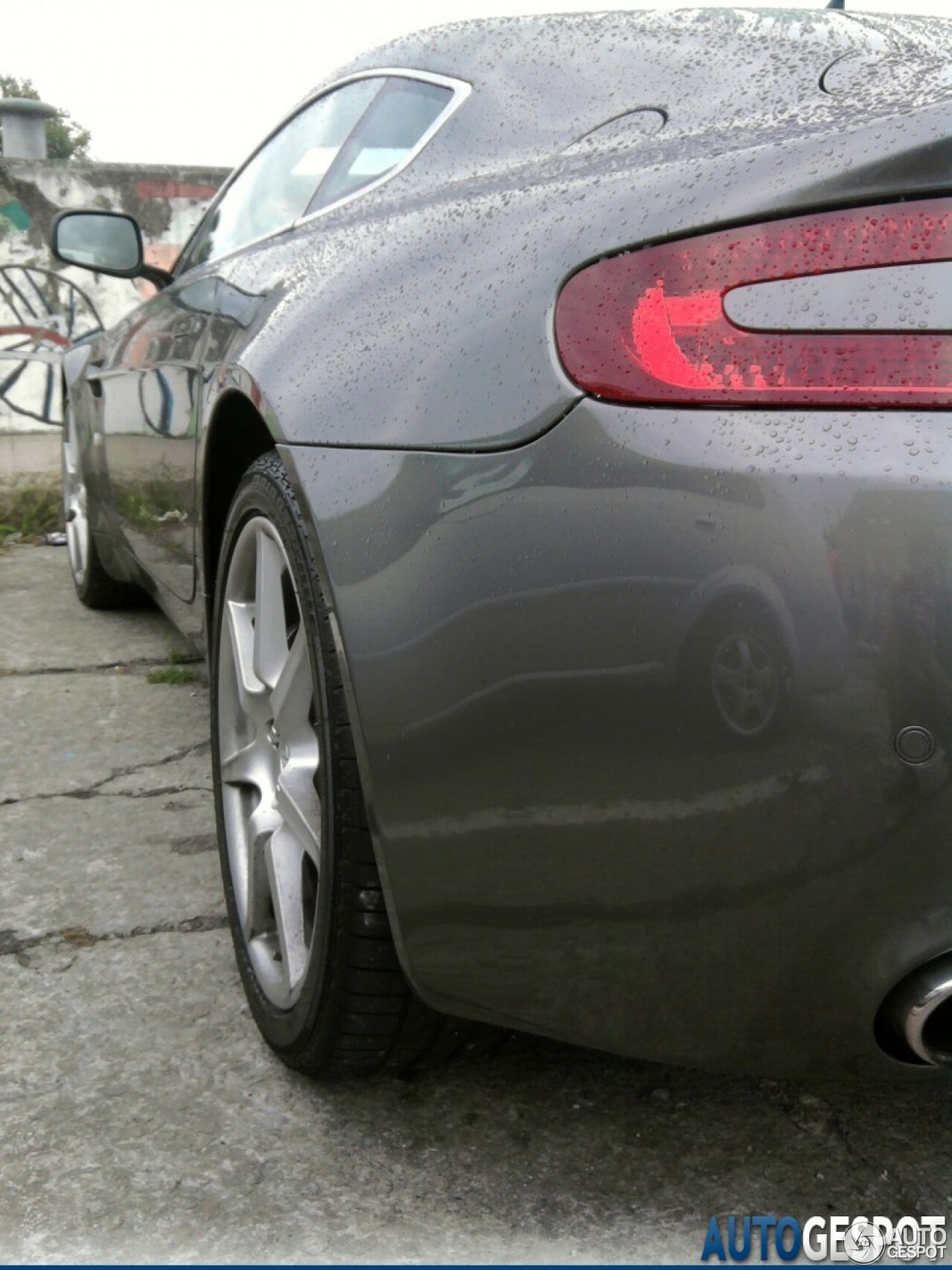 Aston Martin V8 Vantage