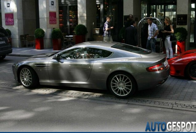 Aston Martin DB9