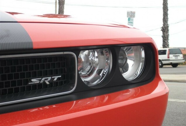 Dodge Challenger SRT-8