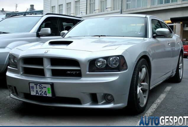 Dodge Charger SRT-8