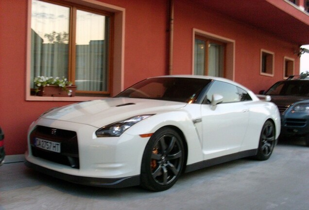 Nissan GT-R