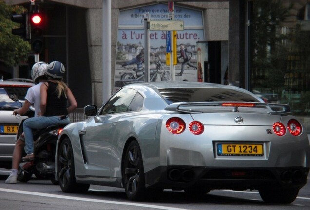 Nissan GT-R