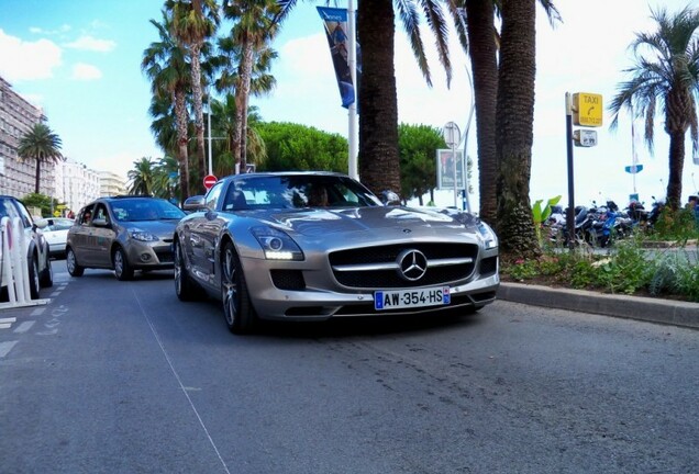 Mercedes-Benz SLS AMG