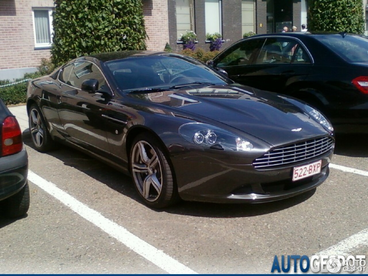 Aston Martin DB9 2010