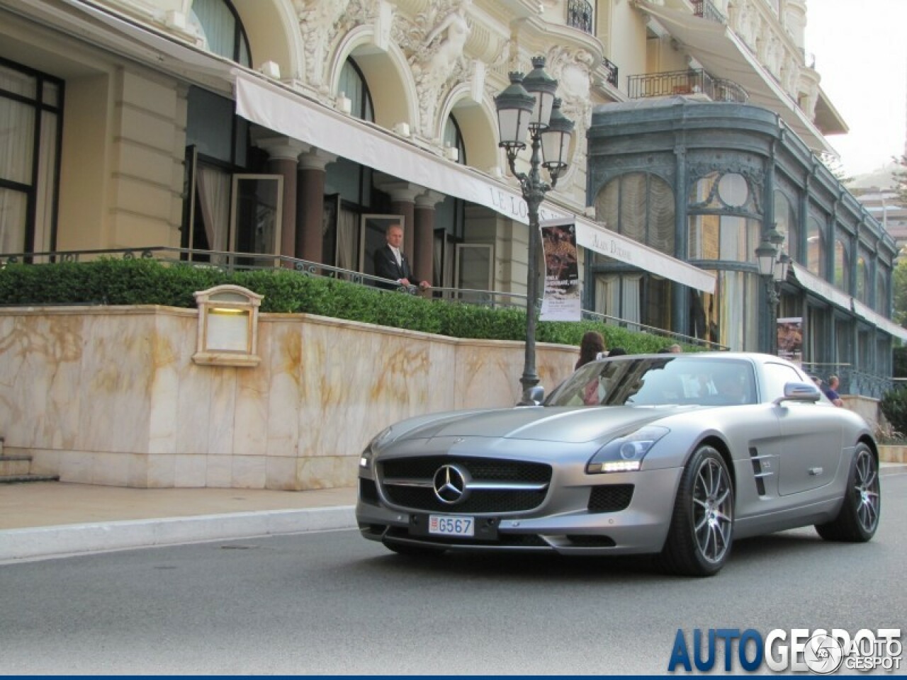 Mercedes-Benz SLS AMG