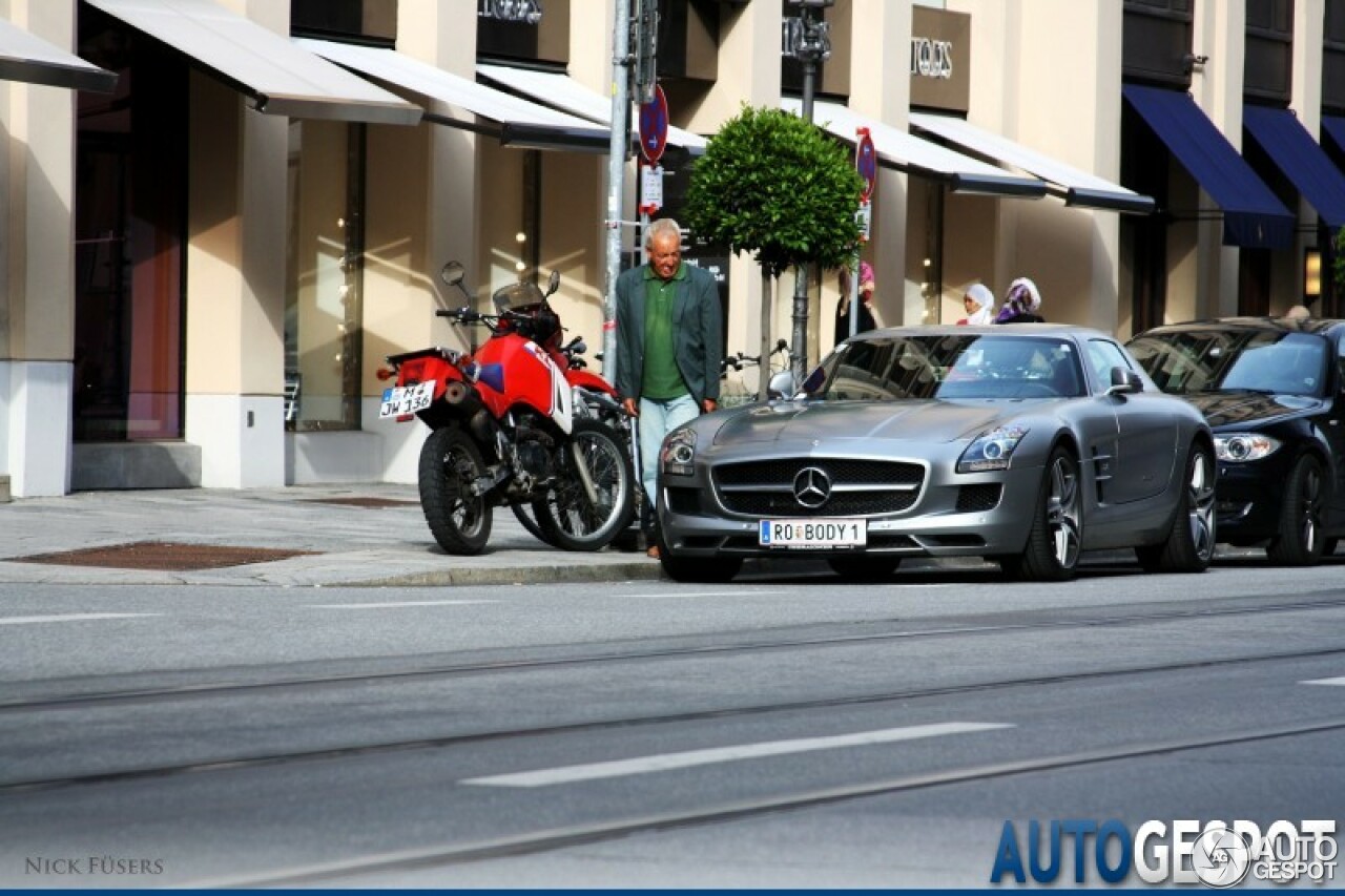 Mercedes-Benz SLS AMG