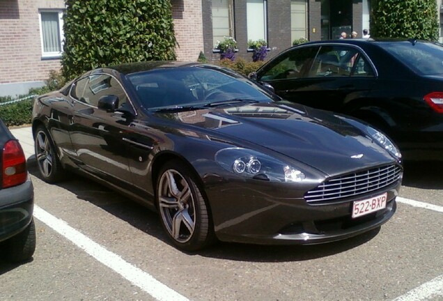 Aston Martin DB9 2010