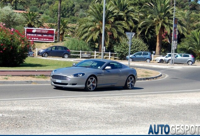 Aston Martin DB9 LM