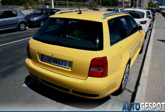 Audi RS4 Avant B5