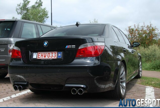 BMW M5 E60 2005