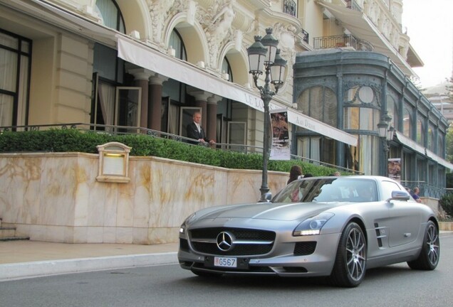 Mercedes-Benz SLS AMG