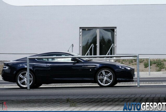 Aston Martin DB9