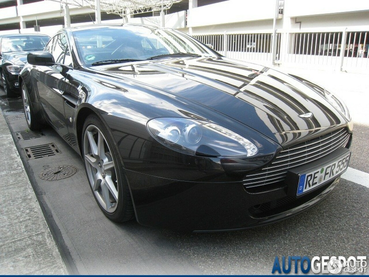 Aston Martin V8 Vantage