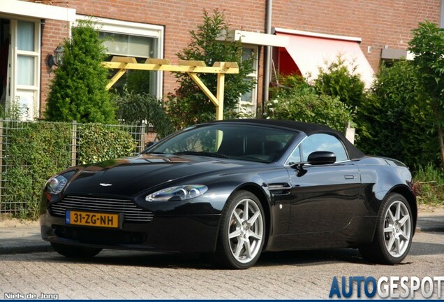 Aston Martin V8 Vantage Roadster