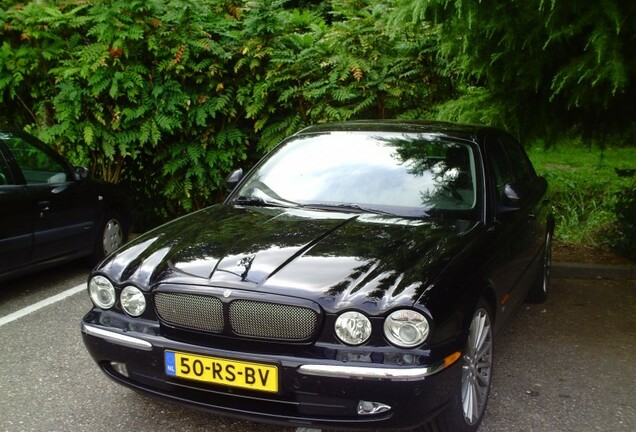 Jaguar XJR