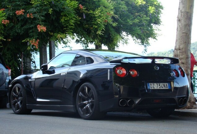 Nissan GT-R