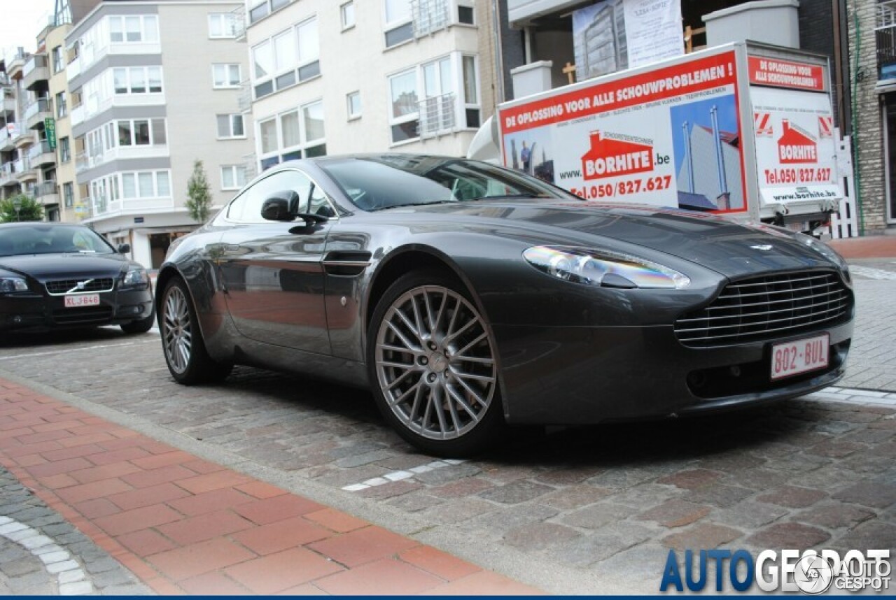 Aston Martin V8 Vantage