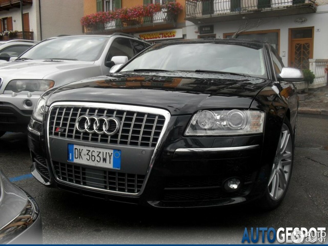 Audi S8 D3