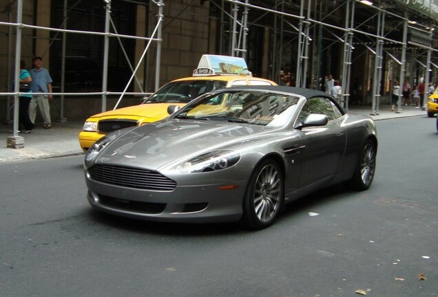 Aston Martin DB9 Volante