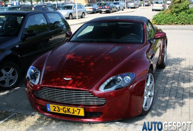 Aston Martin V8 Vantage Roadster