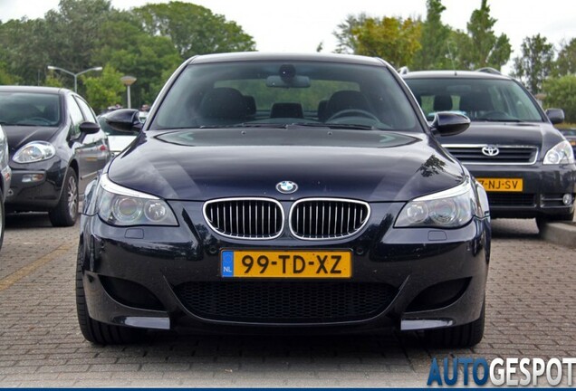 BMW M5 E60 2005