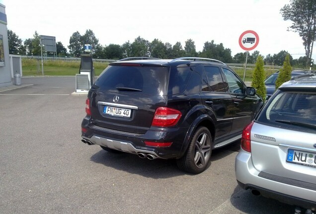 Mercedes-Benz ML 63 AMG W164 2009