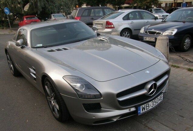 Mercedes-Benz SLS AMG