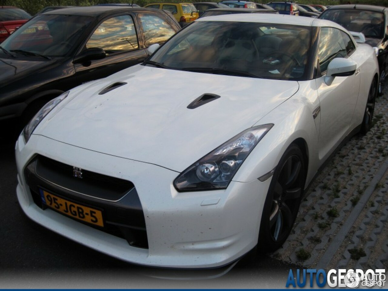 Nissan GT-R