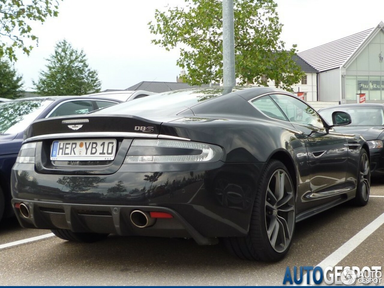 Aston Martin DBS