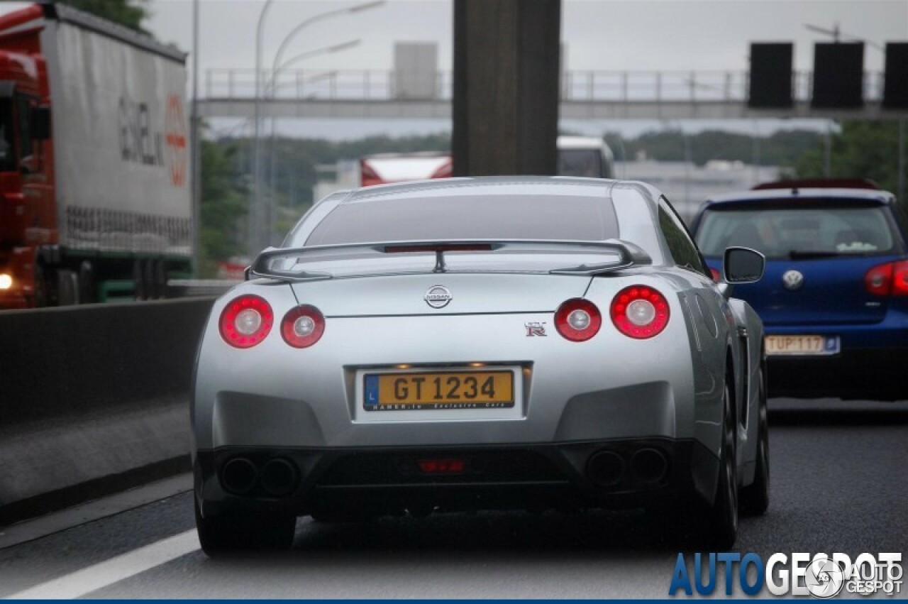 Nissan GT-R