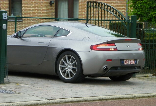 Aston Martin V8 Vantage