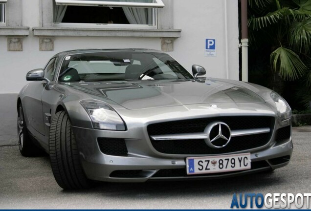 Mercedes-Benz SLS AMG