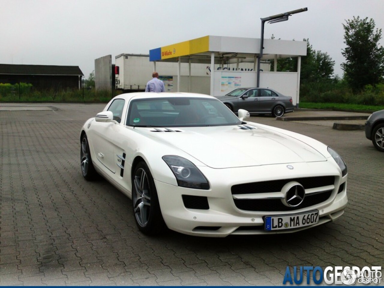 Mercedes-Benz SLS AMG