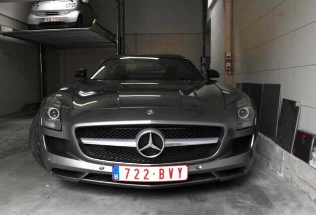 Mercedes-Benz SLS AMG