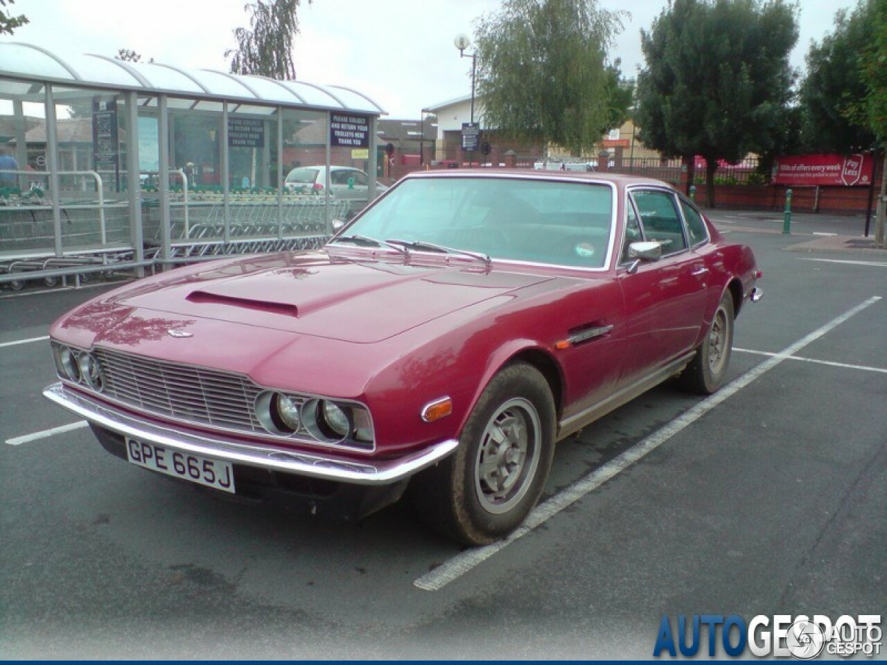 Aston Martin DBS V8 1969 - 1972