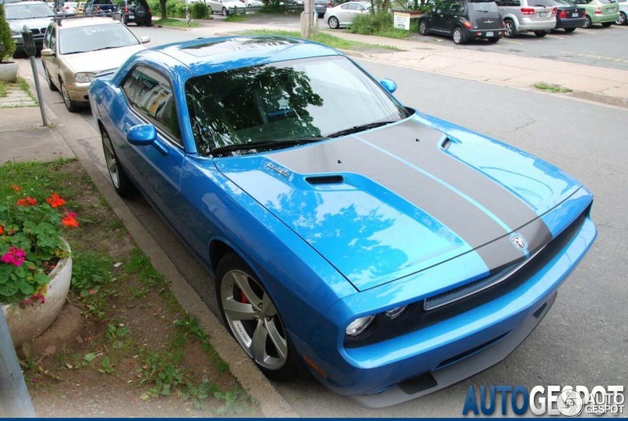 Dodge Challenger SRT-8