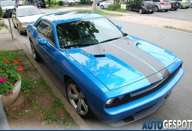 Dodge Challenger SRT-8