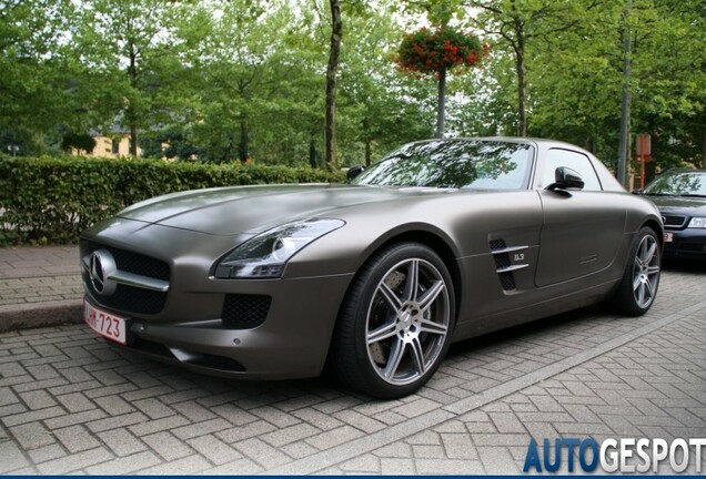 Mercedes-Benz SLS AMG