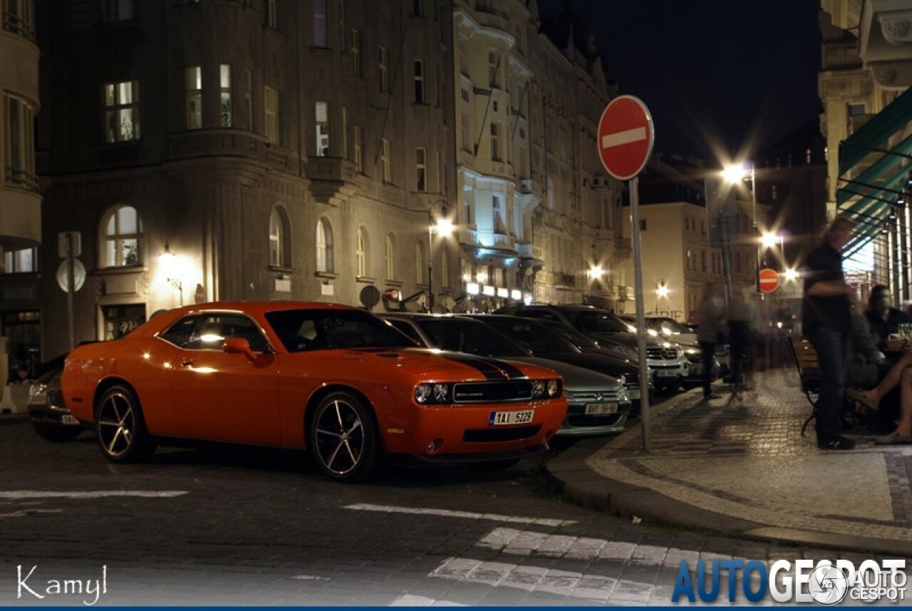 Dodge Challenger SRT-8