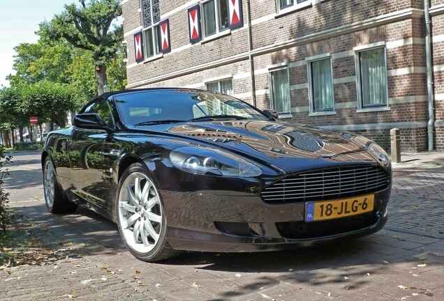 Aston Martin DB9 Volante