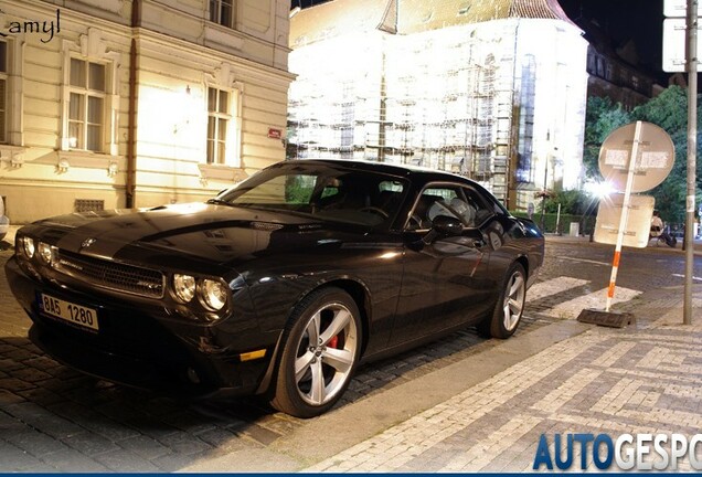 Dodge Challenger SRT-8