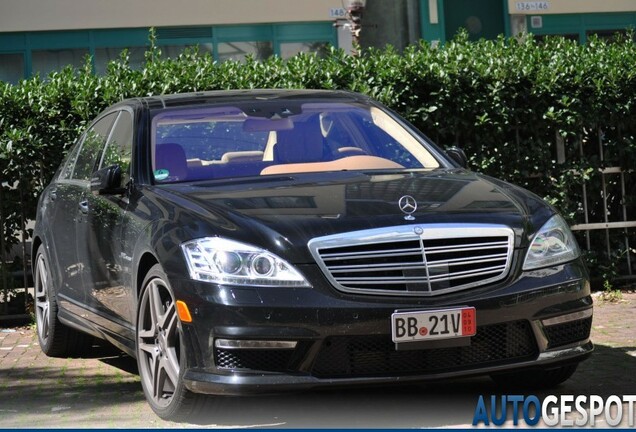 Mercedes-Benz S 65 AMG V221 2010