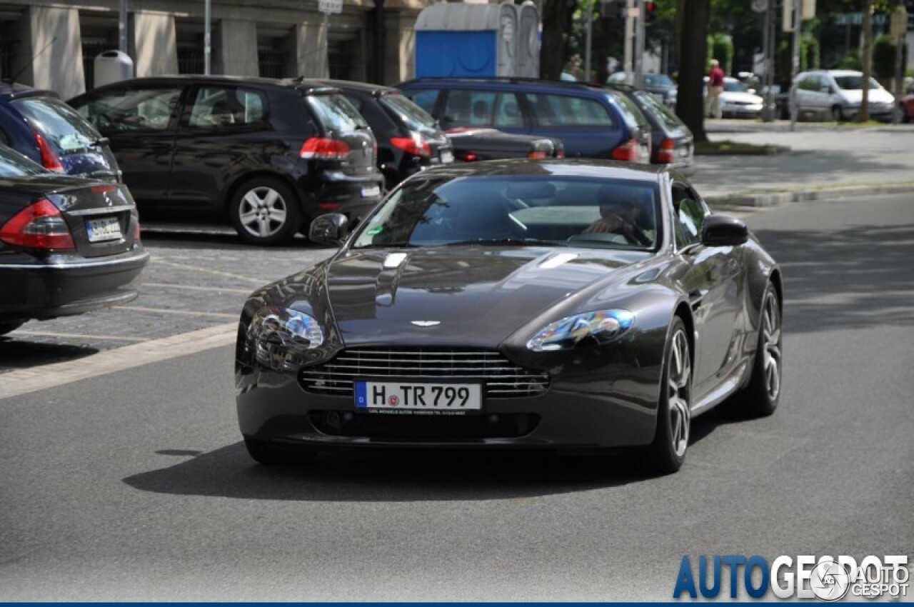 Aston Martin V8 Vantage