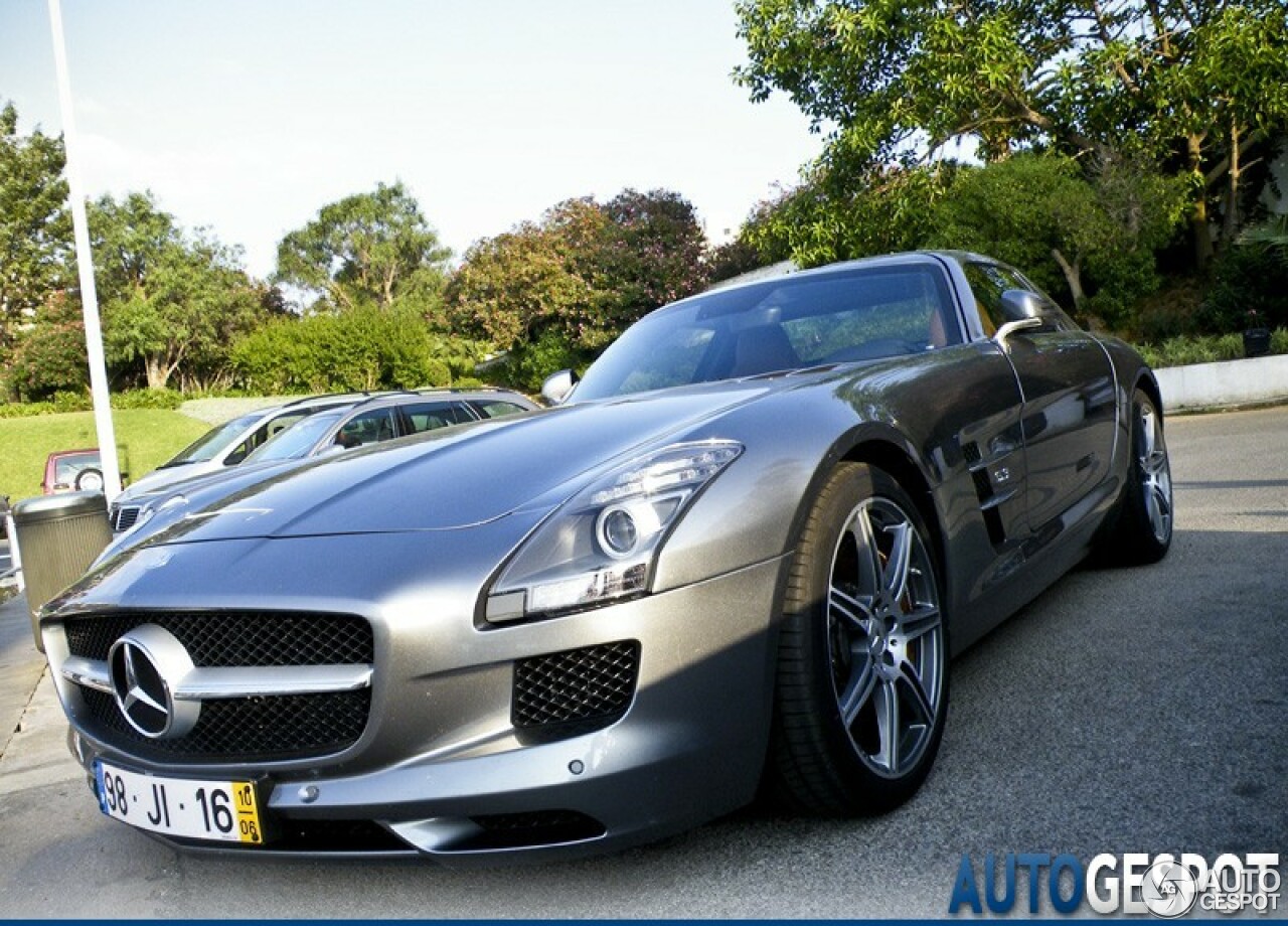 Mercedes-Benz SLS AMG