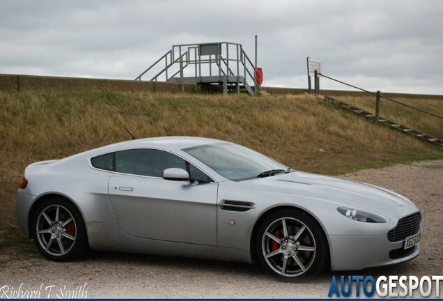 Aston Martin V8 Vantage