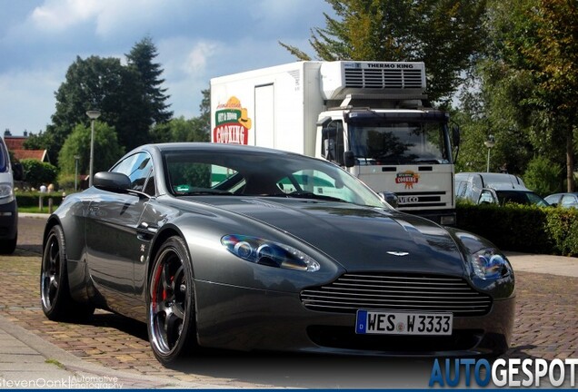 Aston Martin V8 Vantage