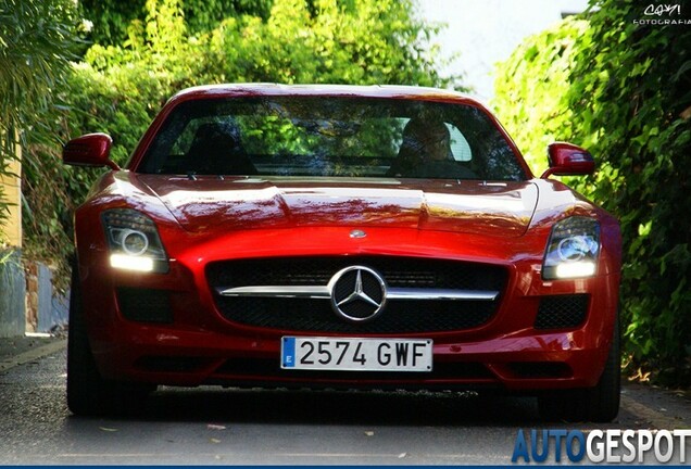 Mercedes-Benz SLS AMG