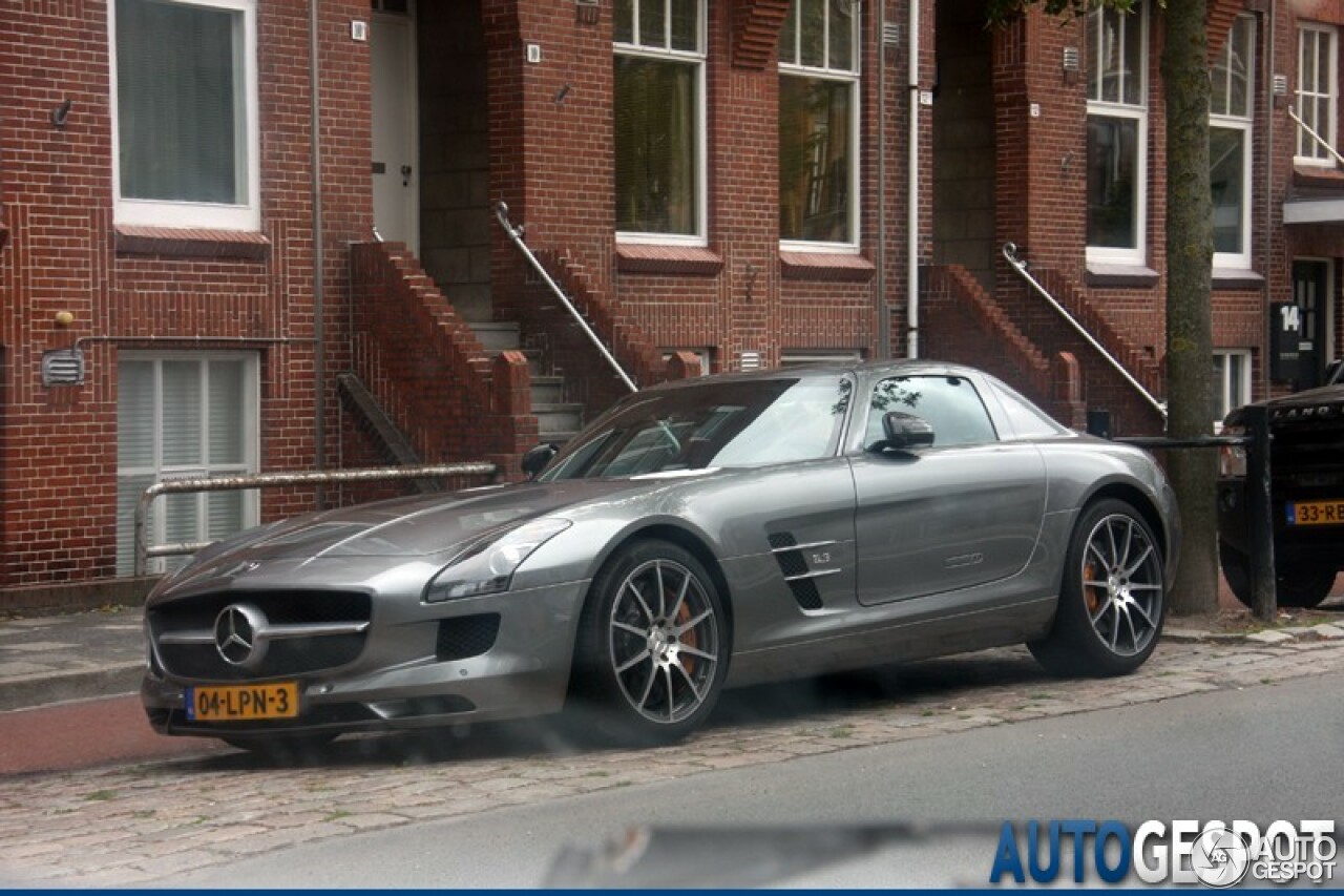 Mercedes-Benz SLS AMG