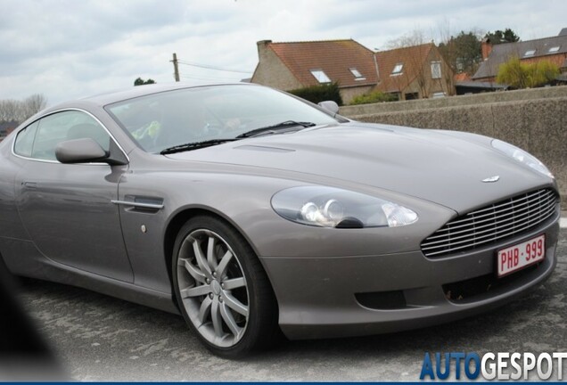 Aston Martin DB9