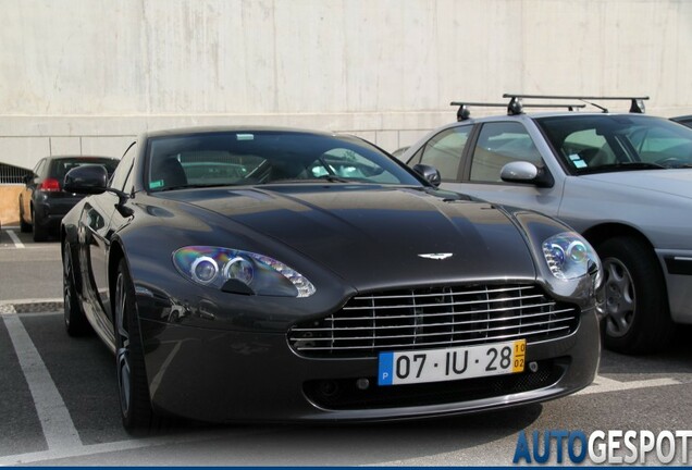 Aston Martin V8 Vantage